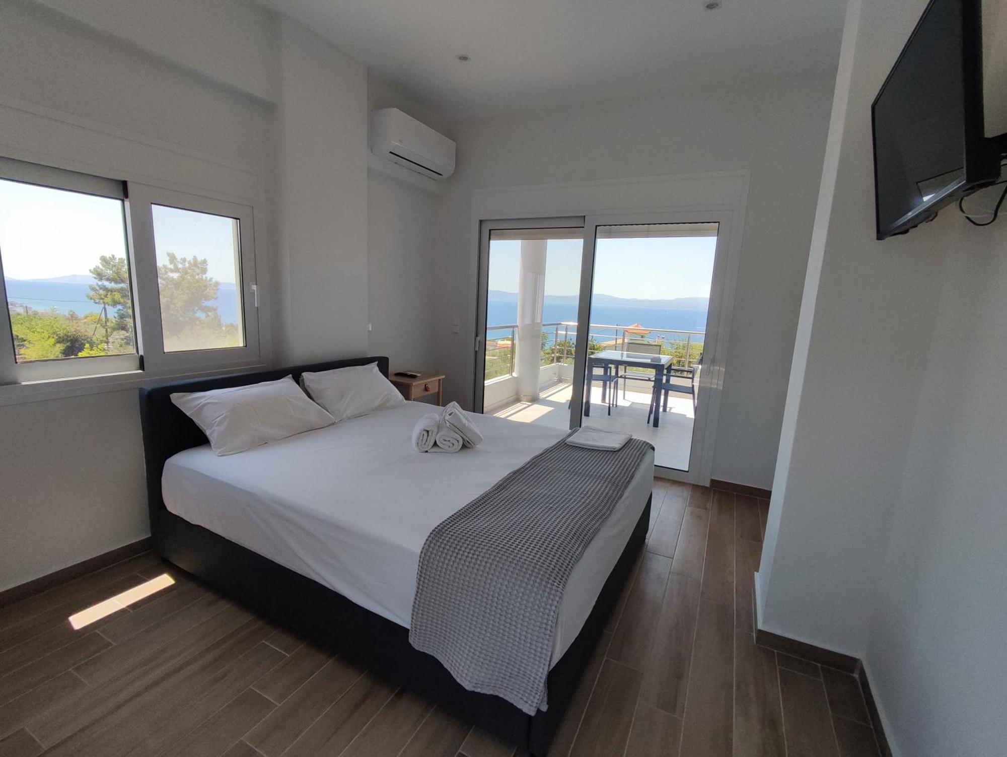 Evilenia Luxury Apartments Kalamáta Szoba fotó