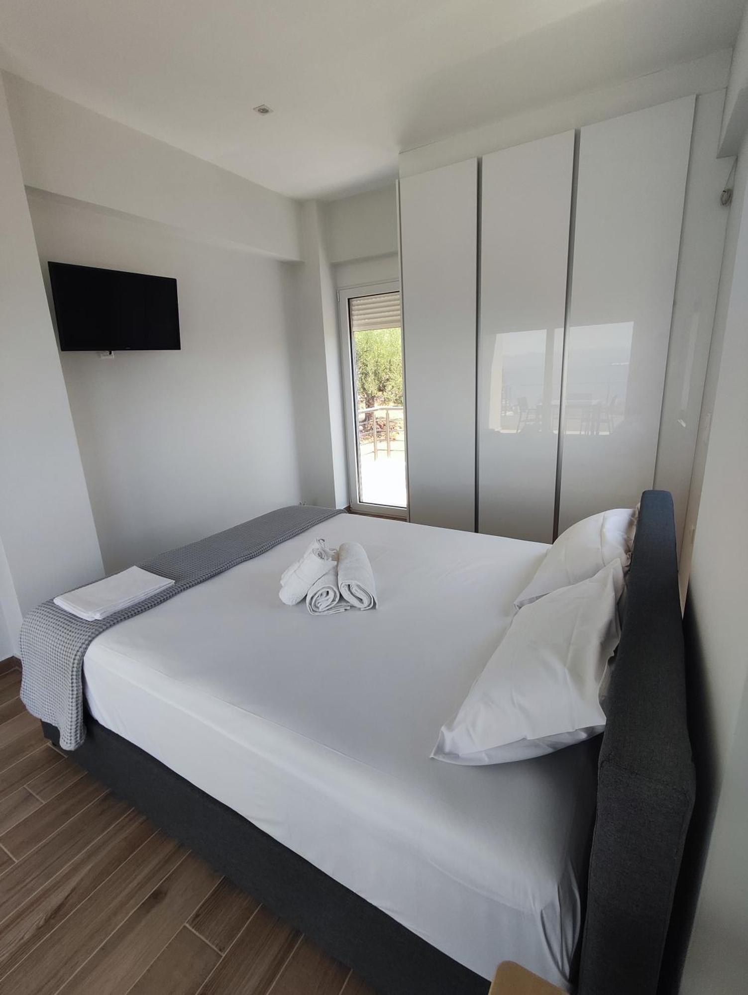Evilenia Luxury Apartments Kalamáta Kültér fotó